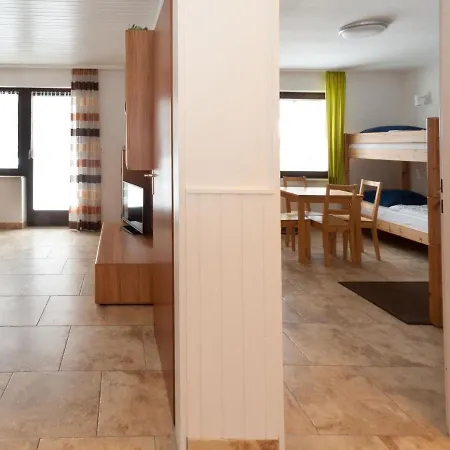 Beautiful With Shared Pool Hébergement de vacances *