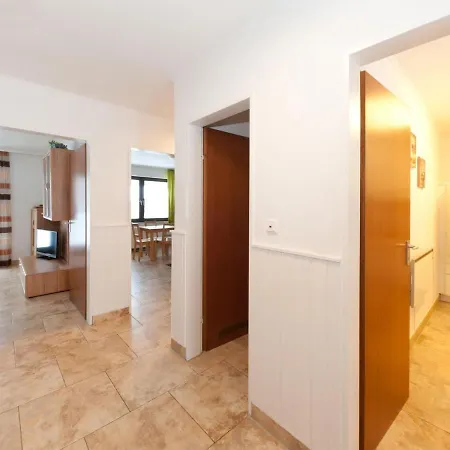 Beautiful With Shared Pool Hébergement de vacances *