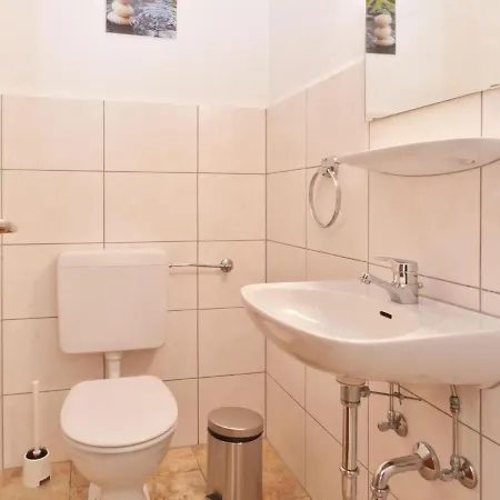 Beautiful With Shared Pool *